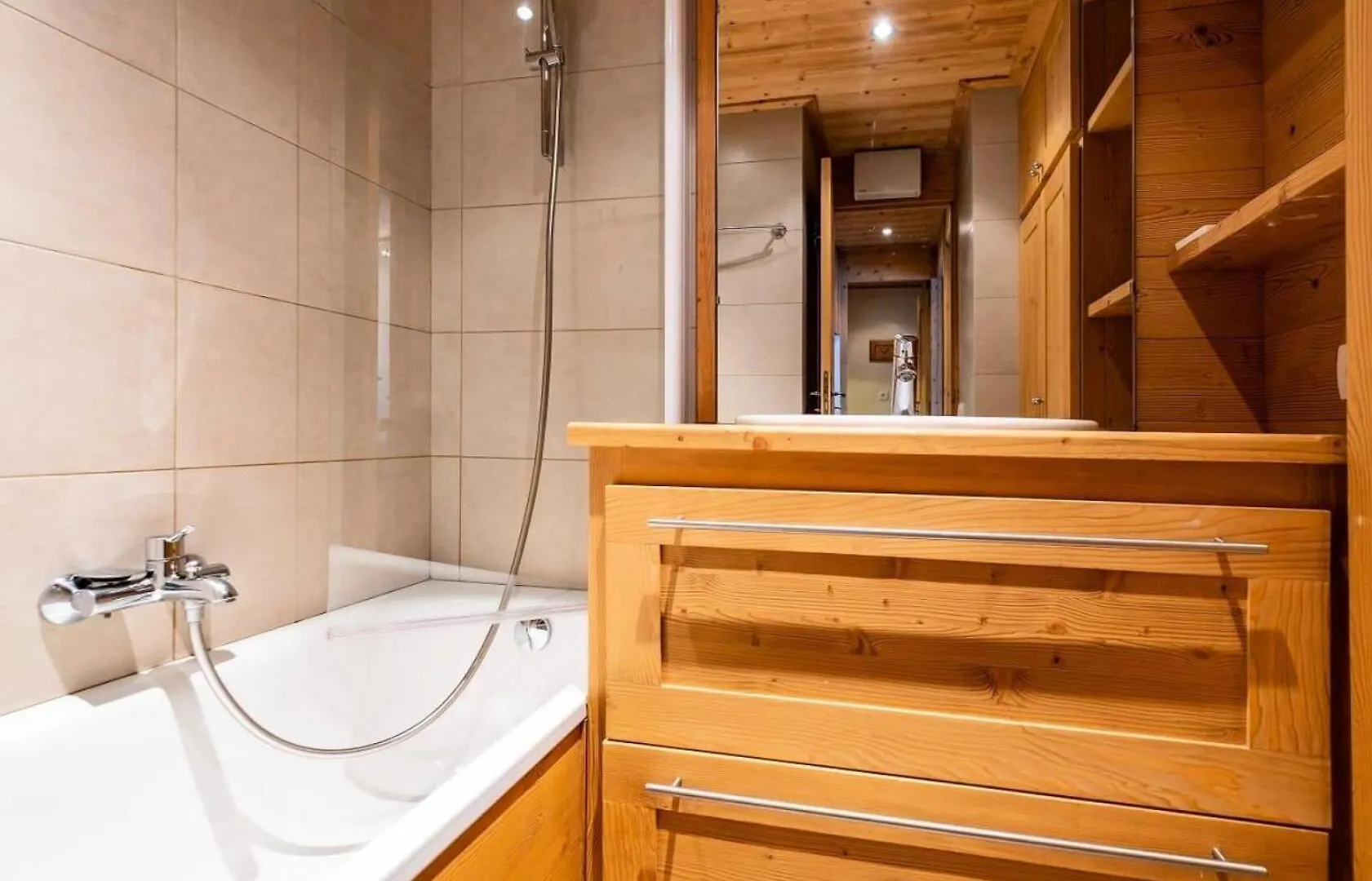 Residence Arc En Ciel - Arc En Ciel I03<Br /> Mae-4081 Les Allues Apartment